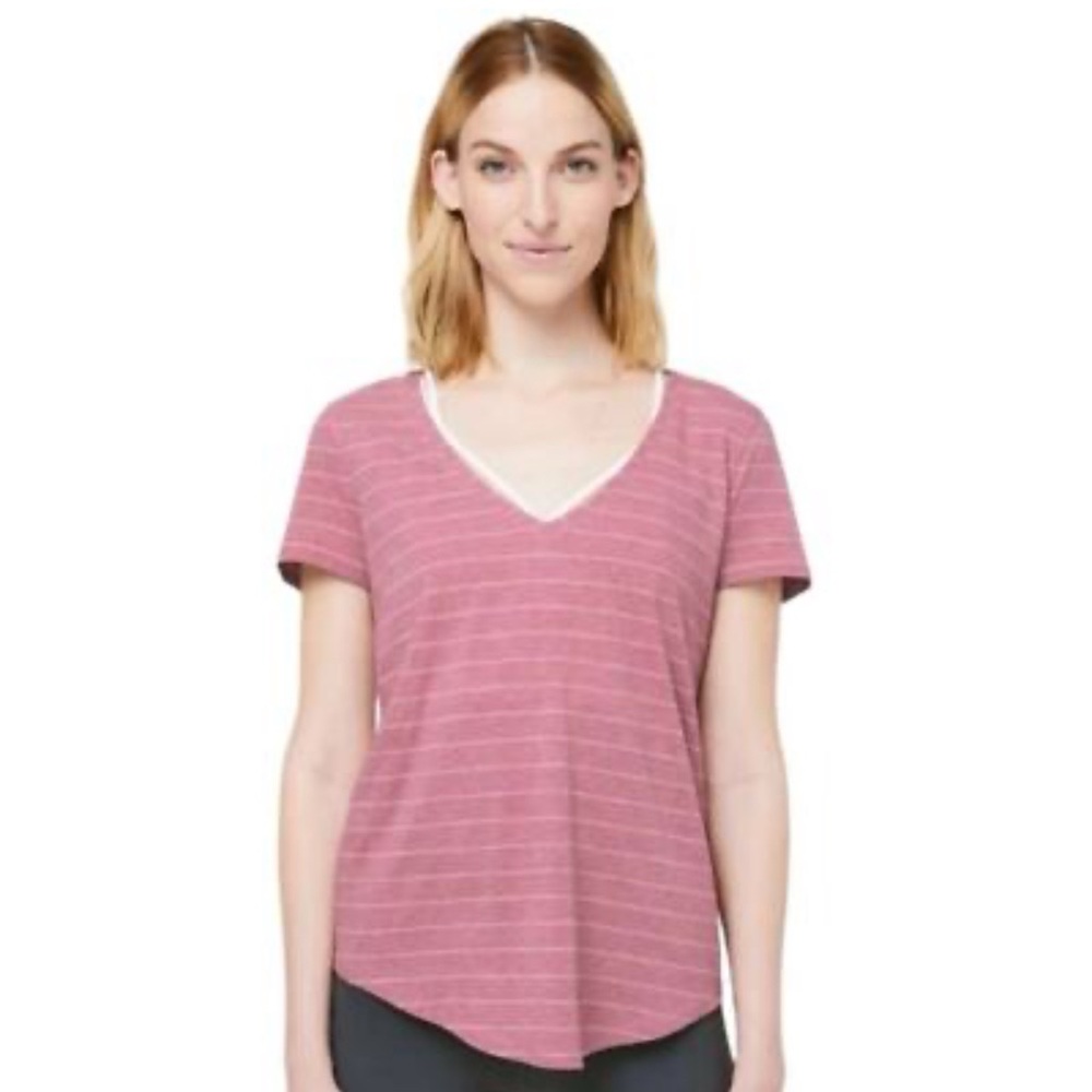 Lululemon T-Shirt size 6 soft Euc fitted 17” P2P 19” Length